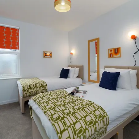 Apartment Two - Private Car Park, Comfortable And Well Equipped - By Ocean City Retreats Plymouth Exterior foto