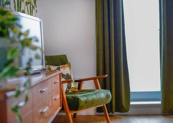 Apartment Two - Private Car Park, Comfortable And Well Equipped - By Ocean City Retreats
