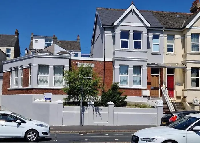 Apartment Two - Private Car Park, Comfortable And Well Equipped - By Ocean City Retreats